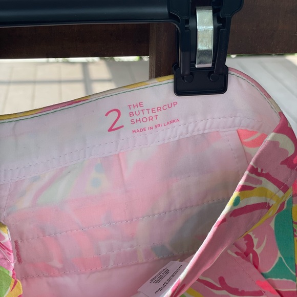 Lilly Pulitzer Buttercup shorts - Picture 3 of 6